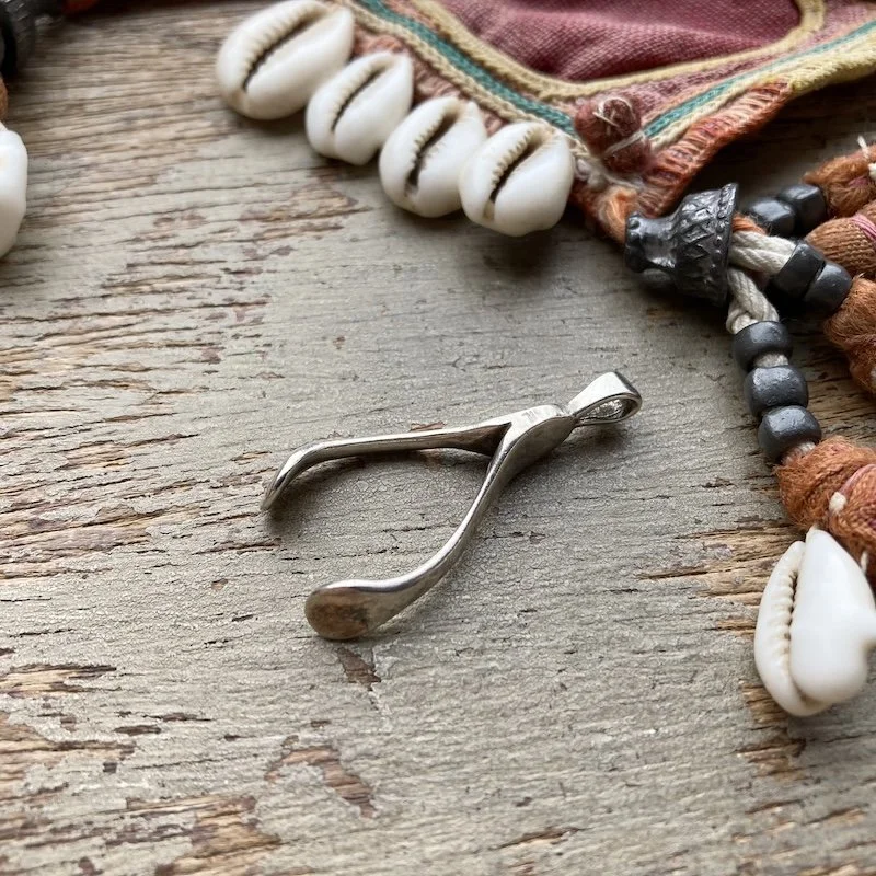 vintage sterling silver wishbone pendant 3.jpeg