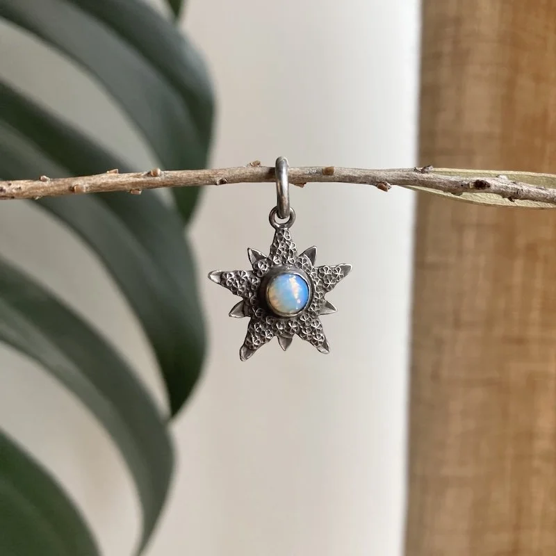 vintage sterling silver opal star pendant 4.jpeg