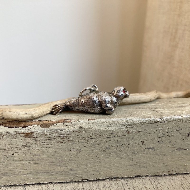 Wonderful Vintage Sterling Silver Seal Pendant