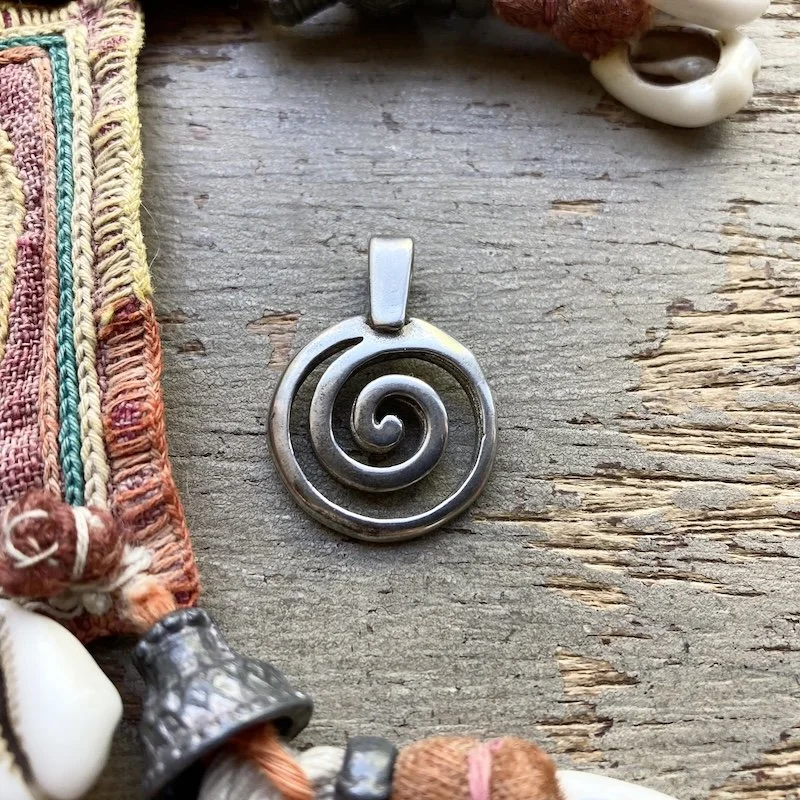vintage sterling silver spiral pendant 1.jpeg