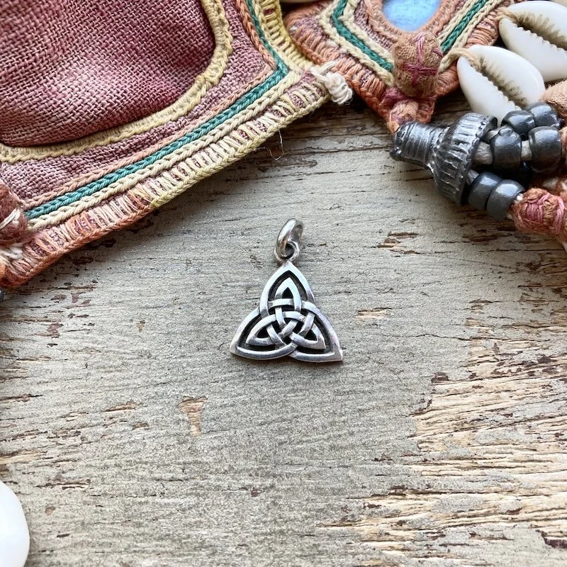Lovely Little Sterling Silver Celtic Knot Pendant