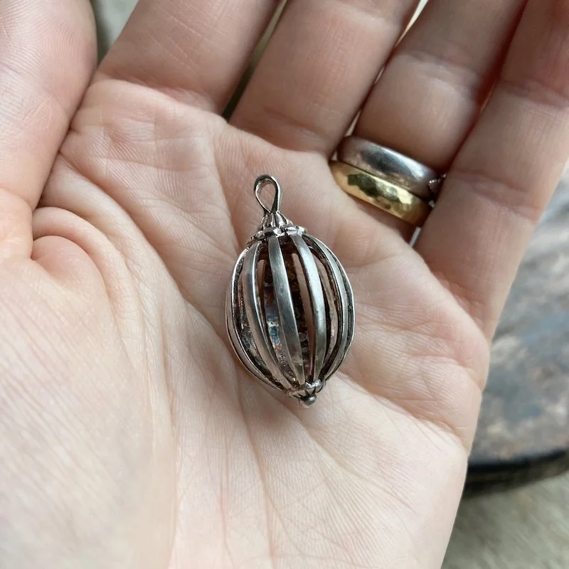 vintage ornate sterling silver pendant 3.jpeg