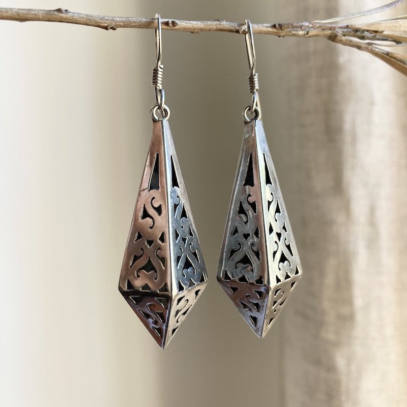 Lovely Vintage Mexican Sterling Silver Openwork Earrings
