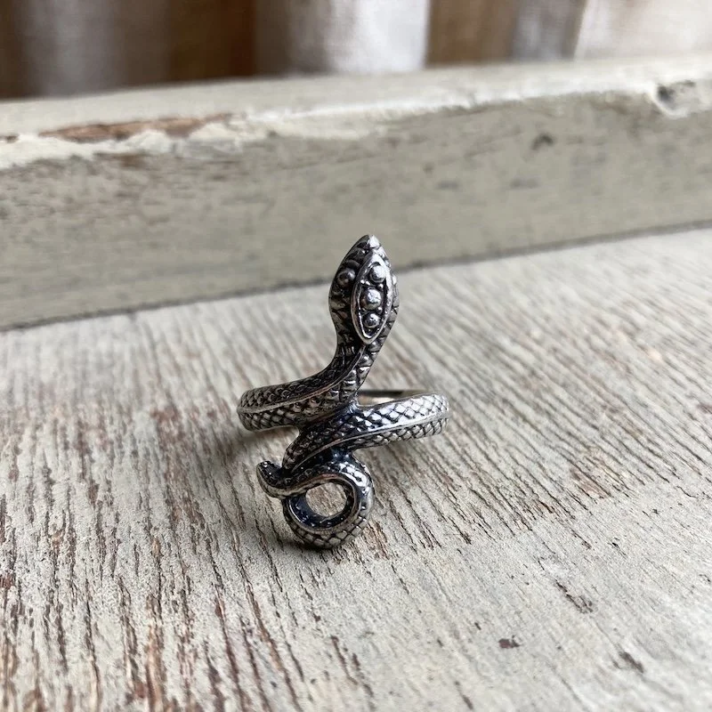 vintage solid silver snake ring.jpeg