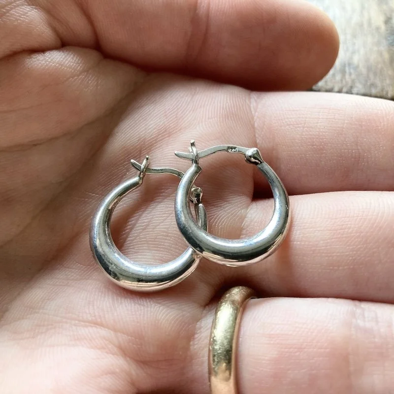simple sterling silver hoops 3.jpeg