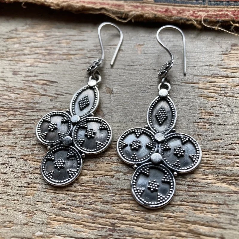 Beautiful Vintage Indian Sterling Silver Ornate Earrings