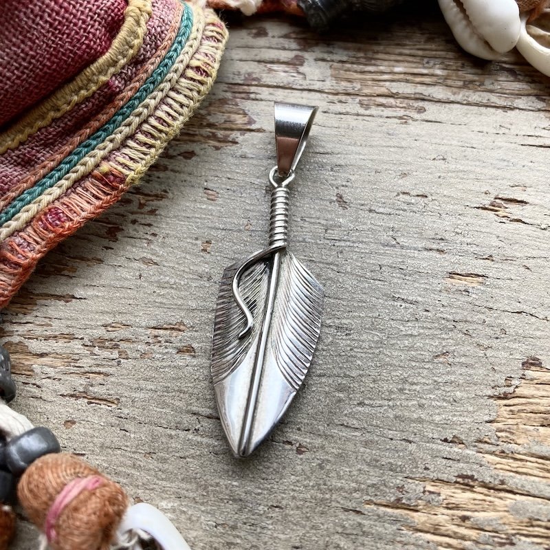 Southwestern sterling silver feather pendant 2.jpeg