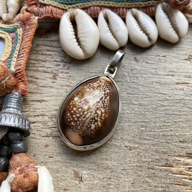 sterling silver cowrie shell pendant 2.jpeg