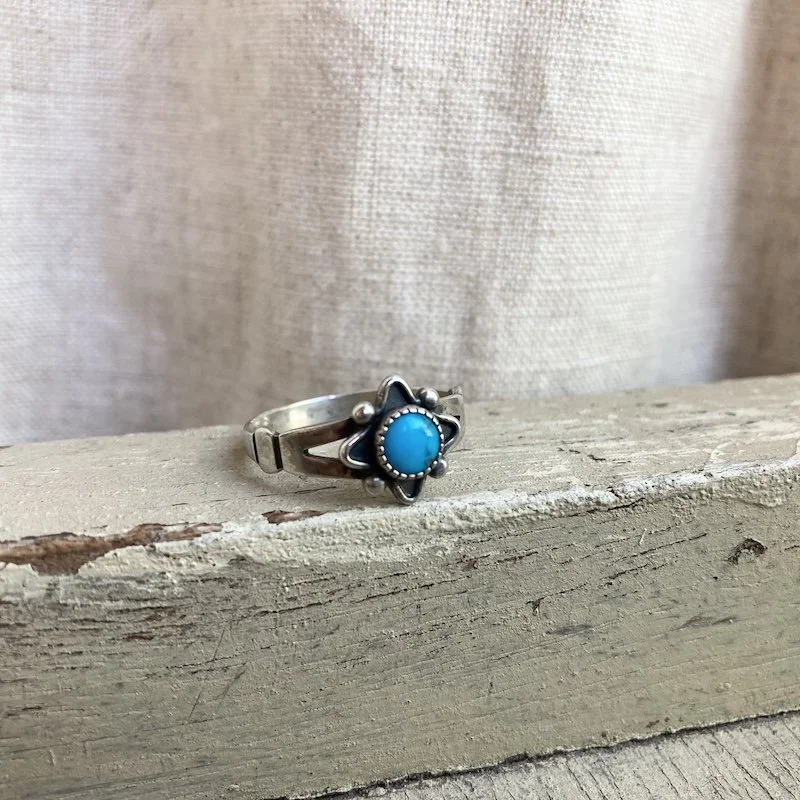 vintage Southwestern sterling silver and turquoise ring 1.jpeg