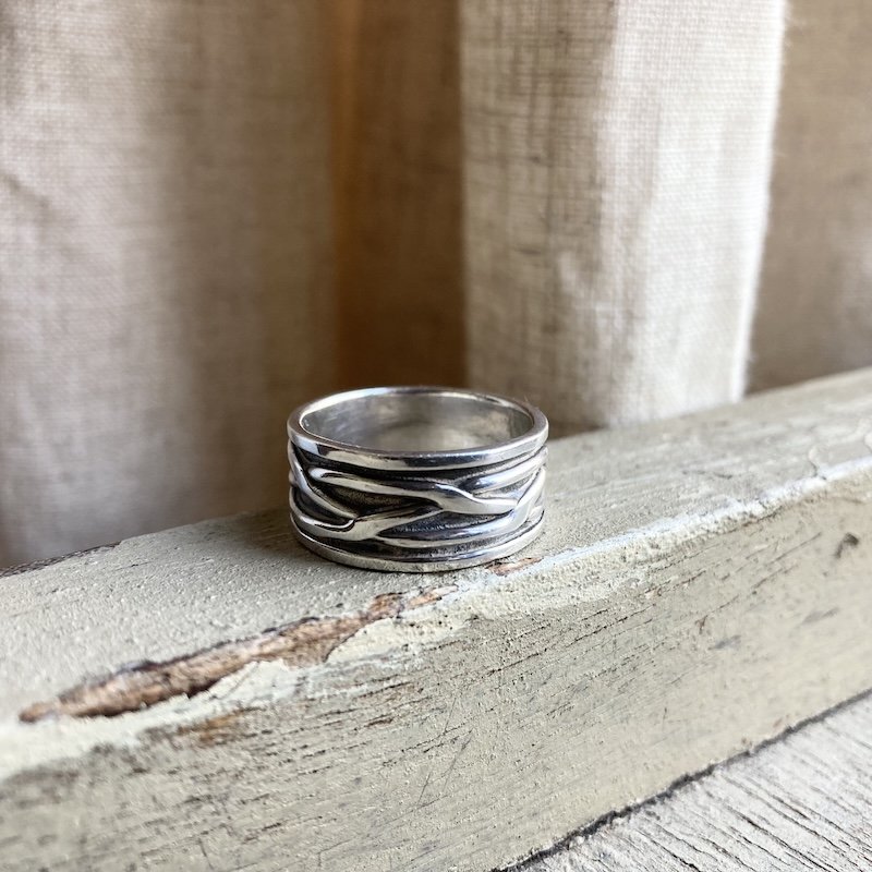 vintage chunky solid silver band ring 1.jpeg