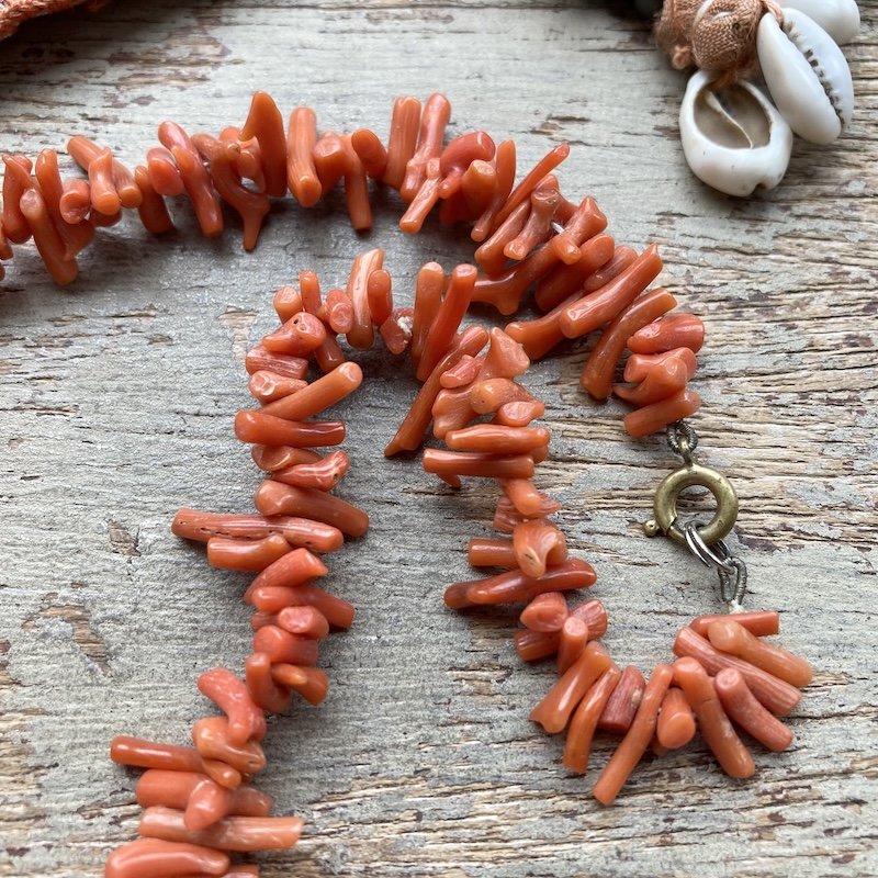 Beautiful Vintage Natural Red Coral necklace