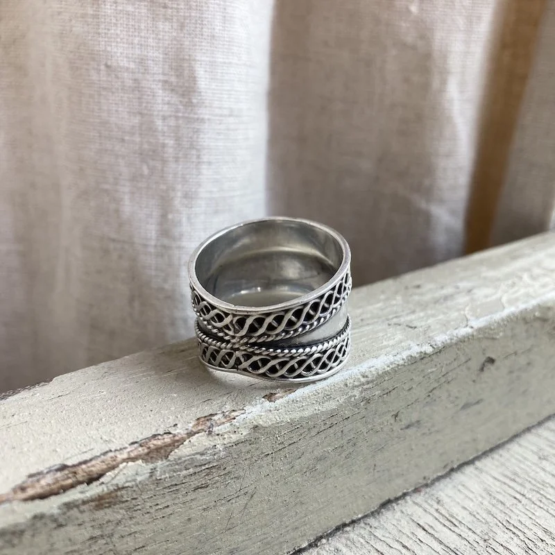sterling silver wide band bali ring 2.jpeg