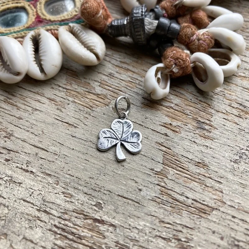 vintage sterling silver clover pendant 2.jpeg