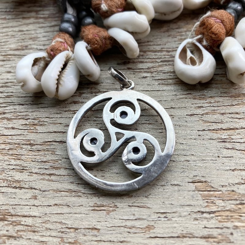 sterling silver and amethyst triskelion pendant 2.jpeg