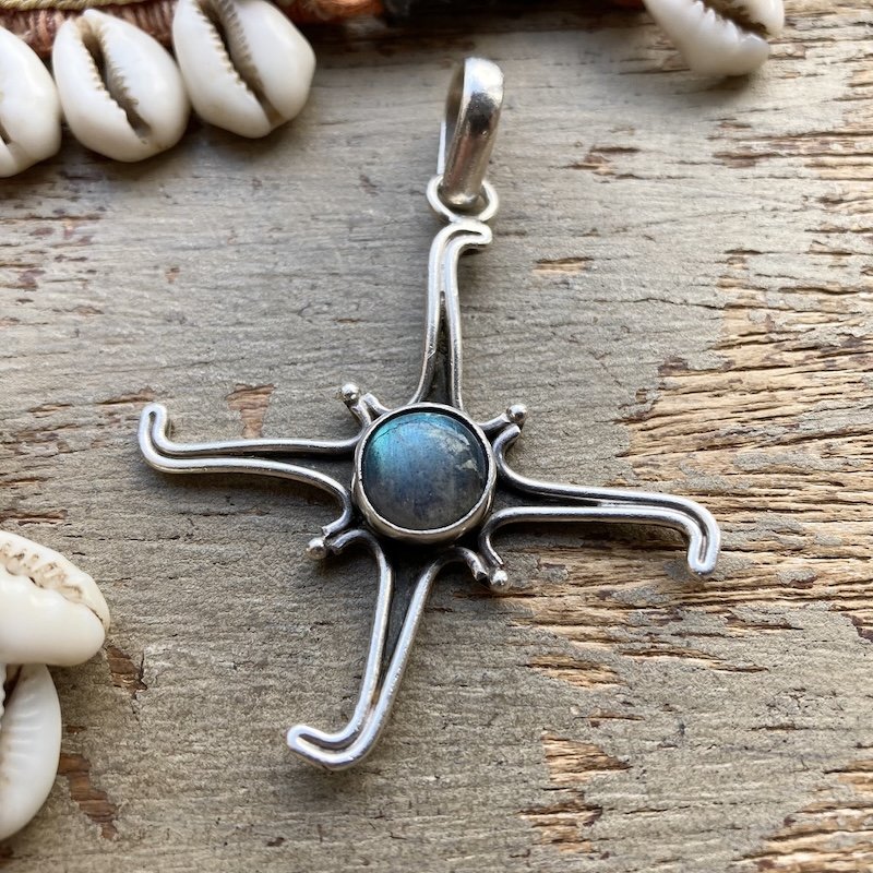 funky sterling silver and labradorite pendant 1.jpeg