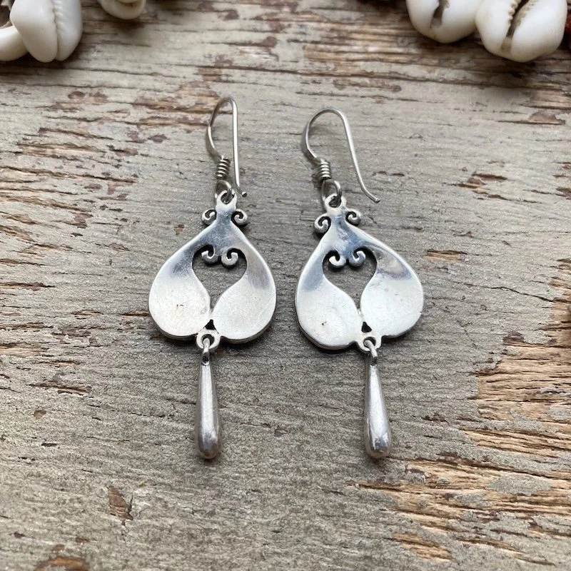 ornate sterling silver dangly earrings  2.jpeg