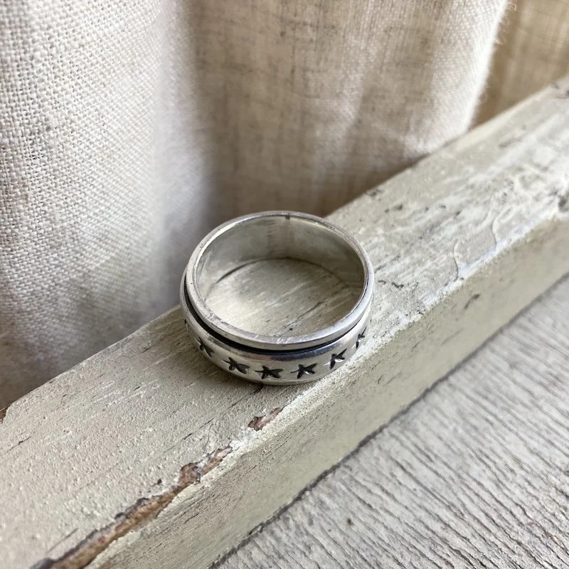 vintage sterling silver star spinner ring 2.jpeg