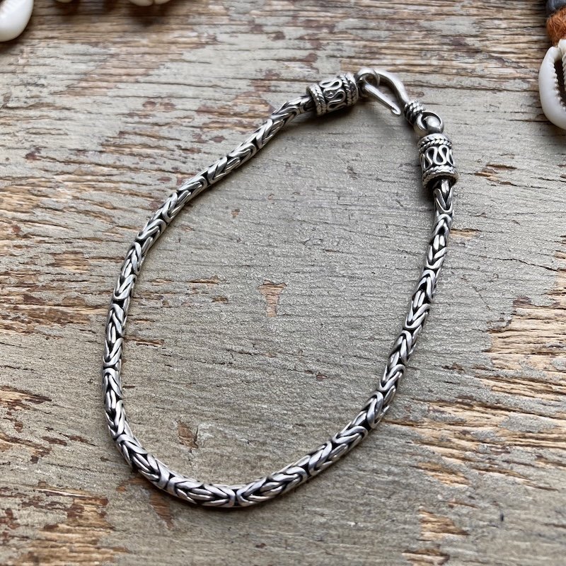 Lovely Vintage Sterling Silver Byzantine Bracelet