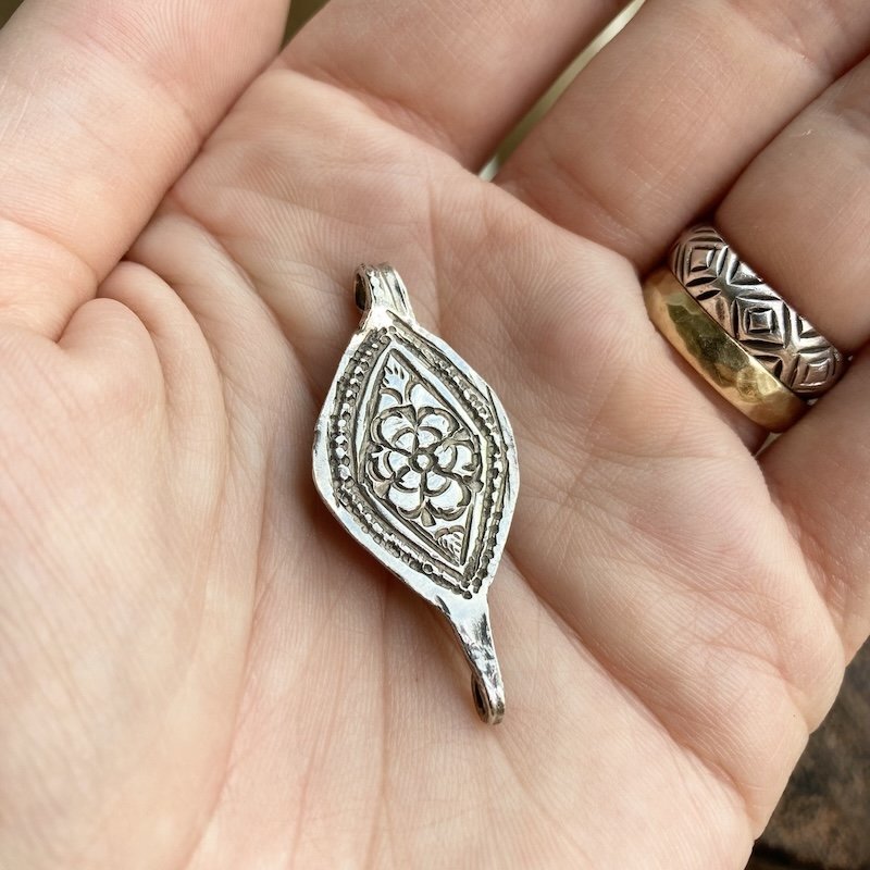 solid silver ornate floral engraved pendant 3.jpeg