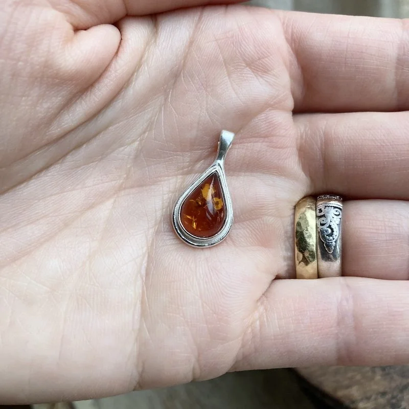 simple sterling silver and amber pendant 3.jpeg