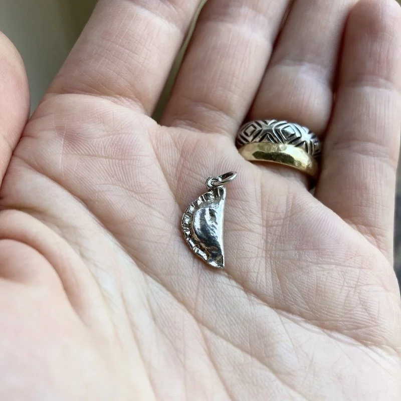 vintage sterling silver cornish pasty pendant 3.jpeg