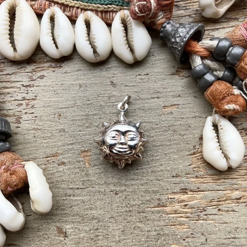 vintage sterling silver puffy sun pendant 1.jpeg