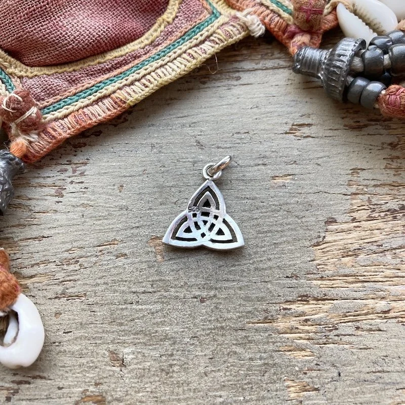 Lovely Little Sterling Silver Celtic Knot Pendant