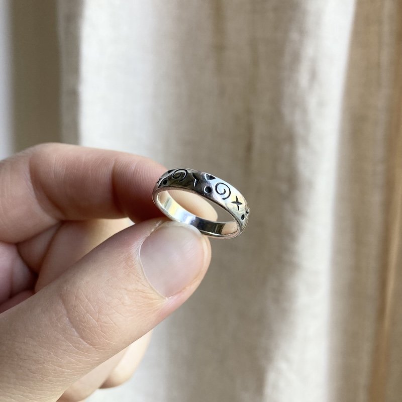 funky sterling silver patterned band ring 3.jpeg