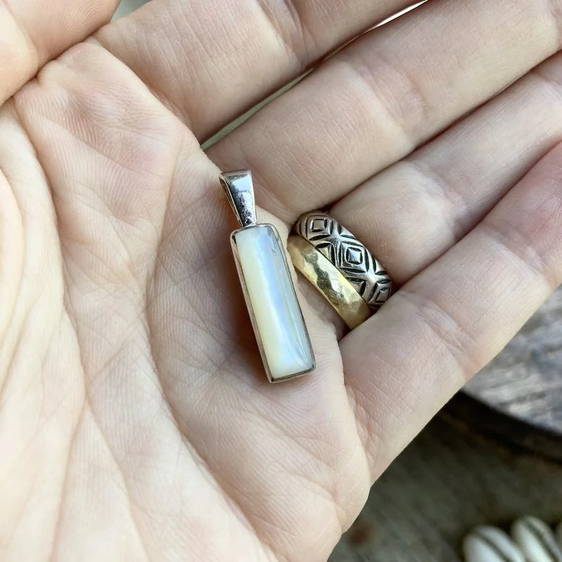 simple sterling silver mother of pearl shell pendant 4.jpeg