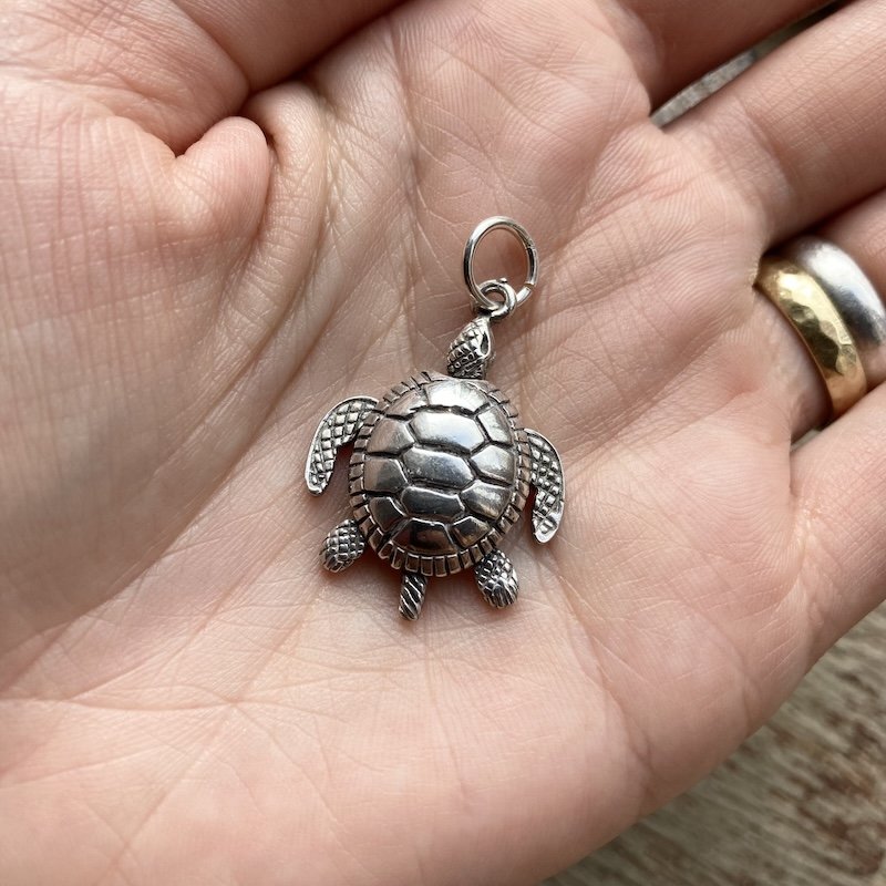 Vintage Sterling Silver Articulated Turtle Pendant