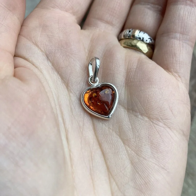 sterling silver and amber heart pendant 4.jpeg