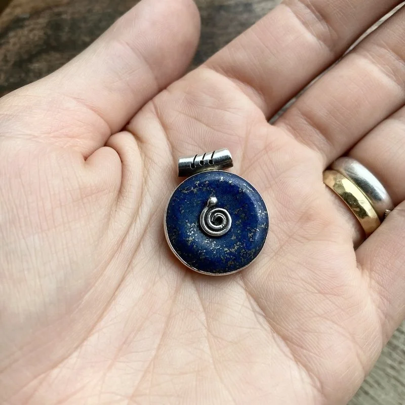 Cute Vintage Sterling Silver Lapis Lazuli Spiral Pendant