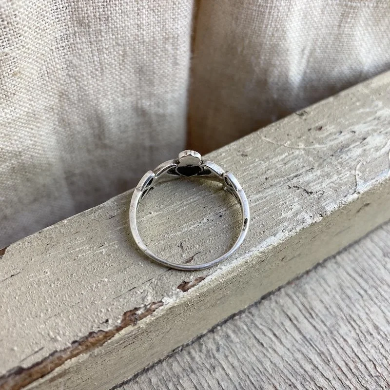 vintage sterling silver Claddagh ring 2.jpeg