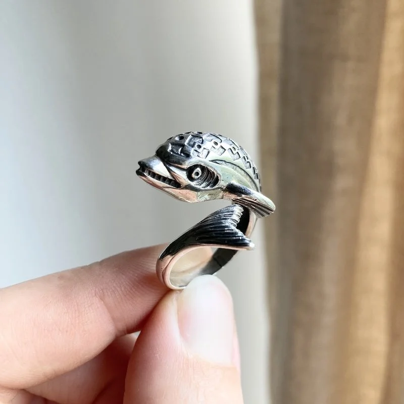 amazing vintage sterling silver fish ring 2.jpeg