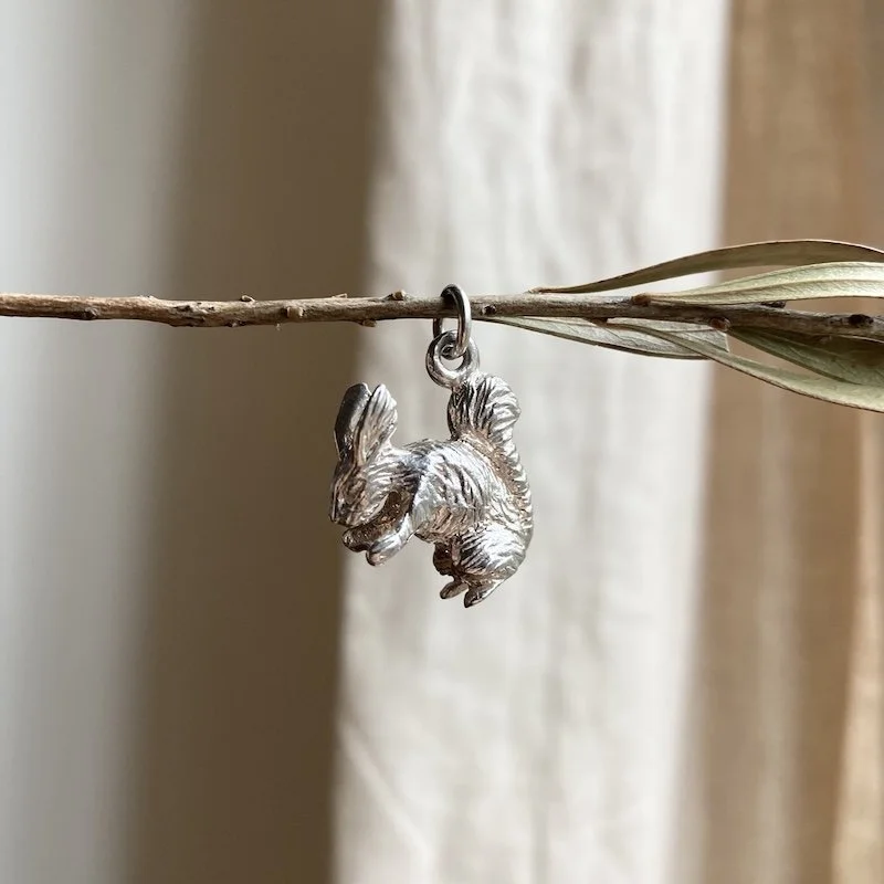 vintage solid silver squirrel pendant 4.jpeg