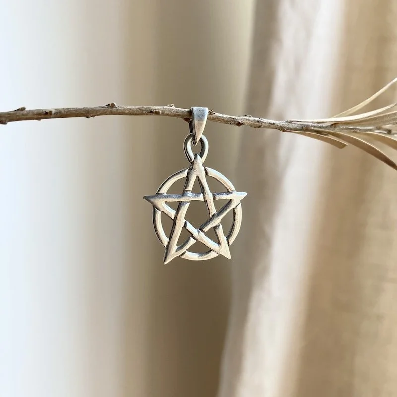 vintage sterling silver pentacle pendant 4.jpeg