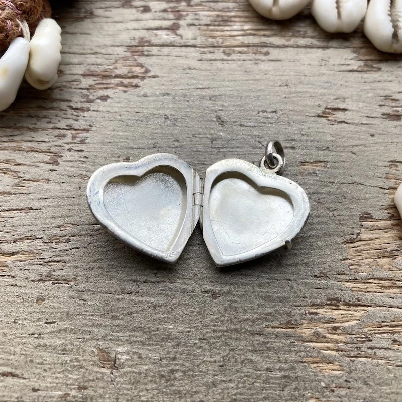Pretty Vintage Sterling Silver Love Heart Locket