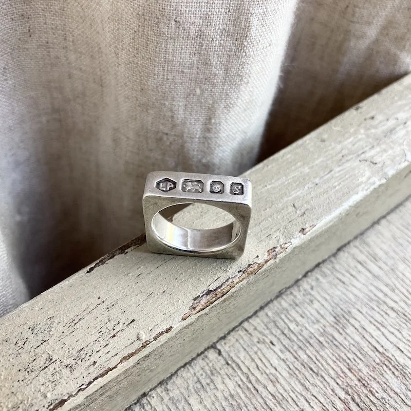chunky heavy solid silver hallmark ring 2.jpeg