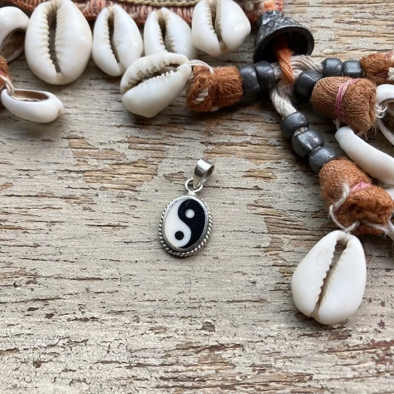 vintage sterling silver yin yang pendant 1.jpeg