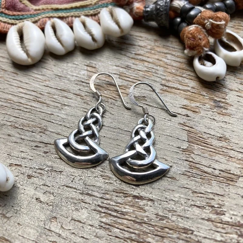 vintage sterling silver Celtic knot dangly earrings 2.jpeg