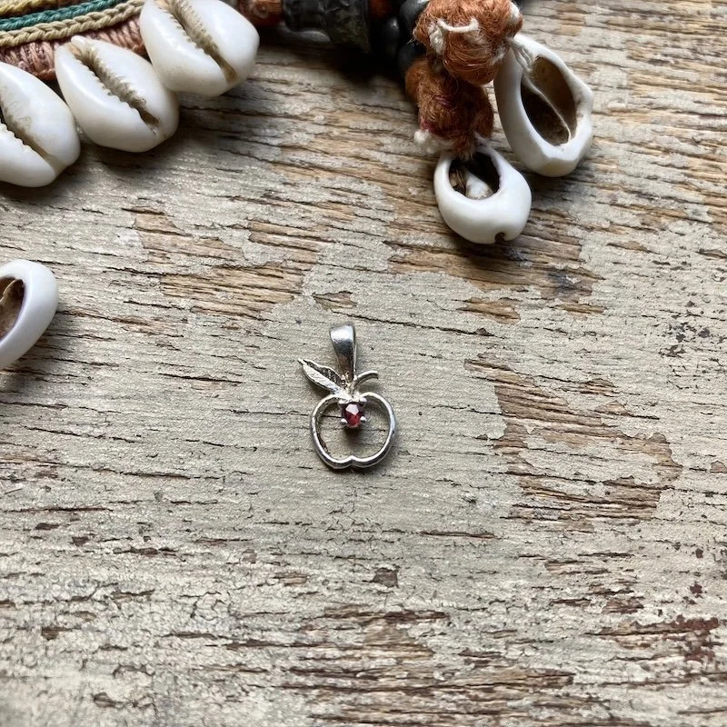 vintage sterling silver apple pendant 1.jpeg