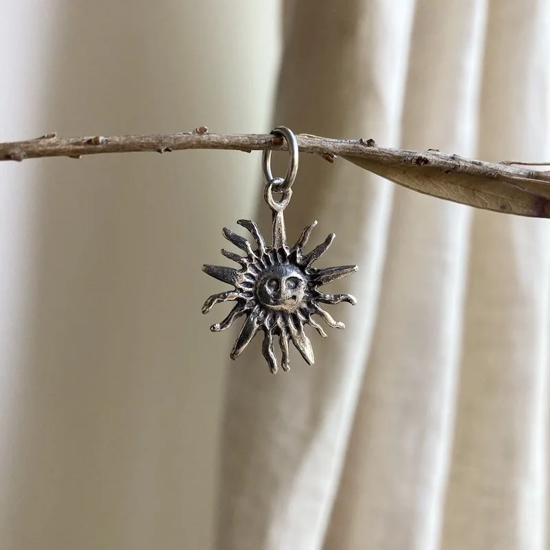 vintage sterling silver sun pendant 4.jpeg