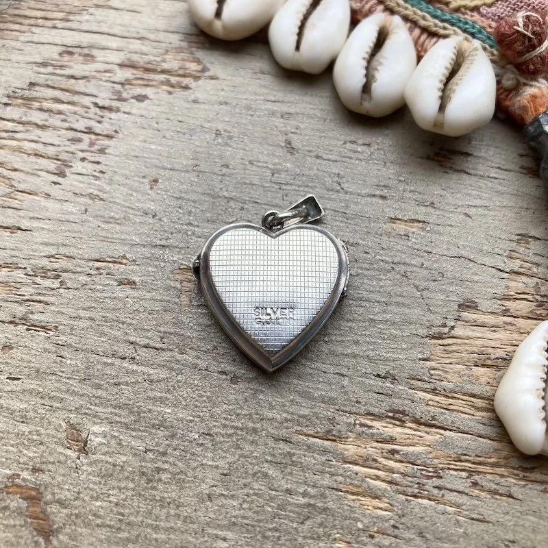 Pretty Vintage Sterling Silver Textured Love Heart Locket