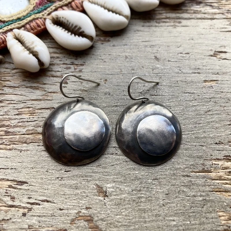 minimalist textured solid silver earrings 1.jpeg