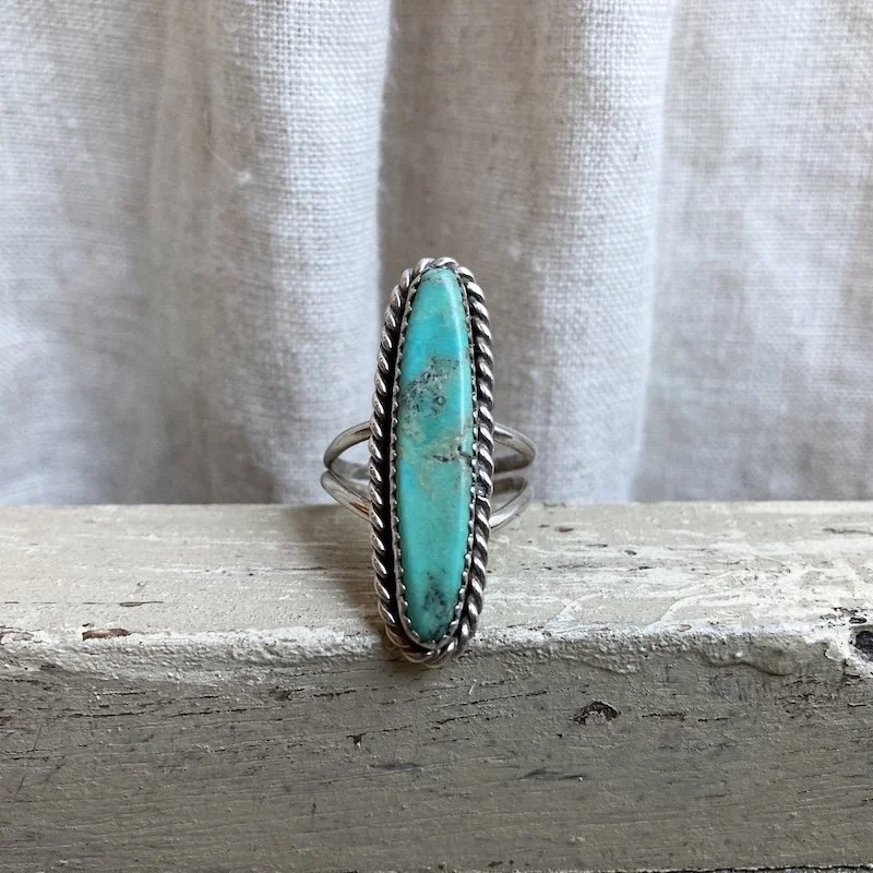 vintage Navajo sterling silver and turquoise ring 3.jpeg
