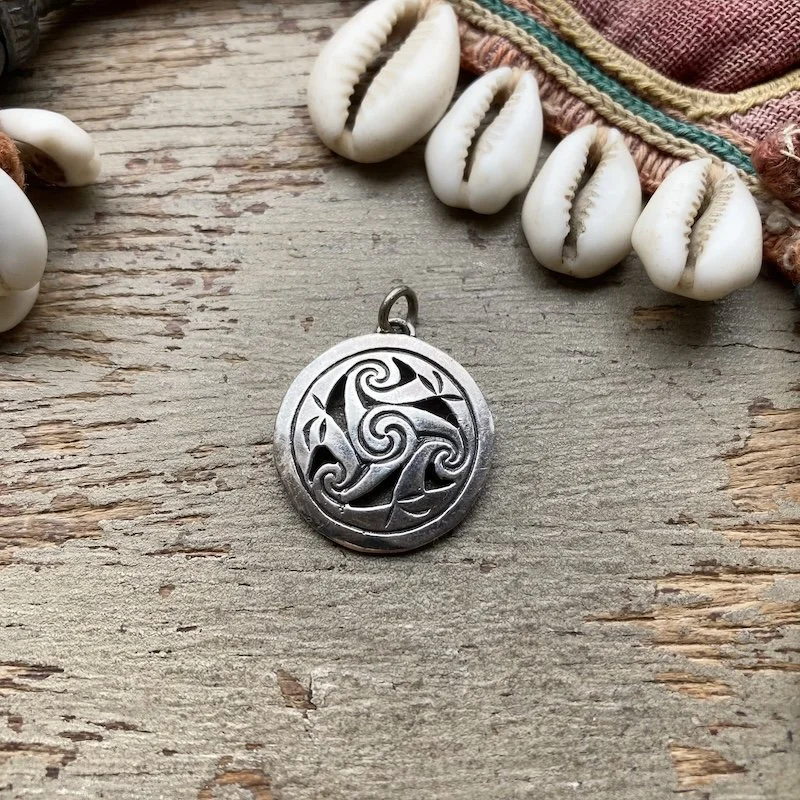 vintage sterling silver celtic pendant.jpeg