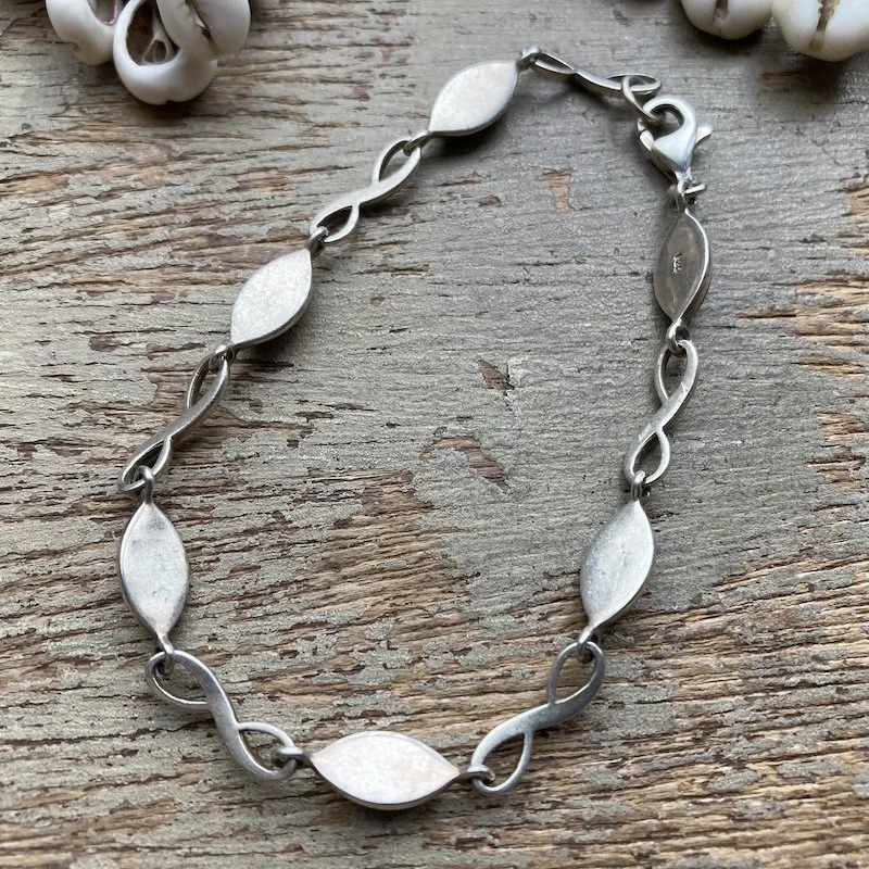 vintage sterling silver and black onyx bracelet 3.jpeg