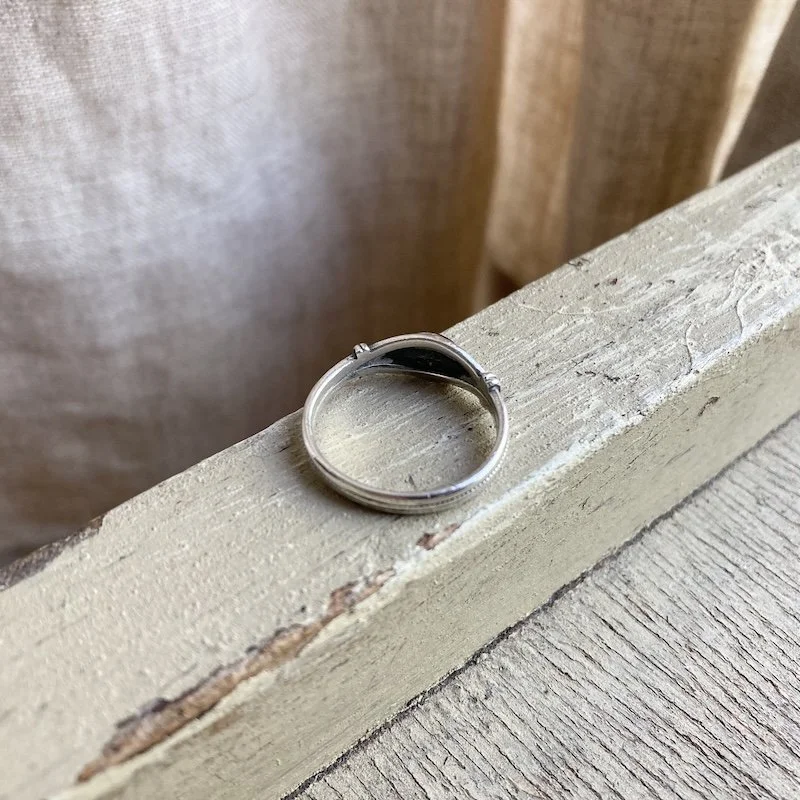 vintage sterling silver and garnet ring 3.jpeg