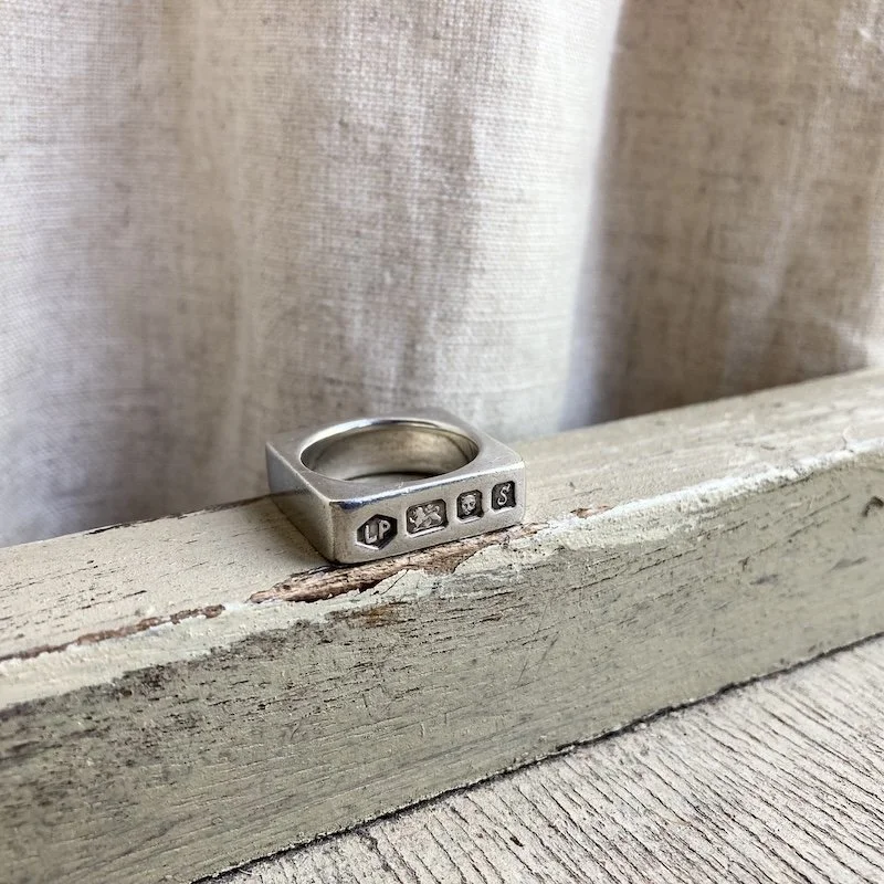 chunky heavy solid silver hallmark ring 1.jpeg