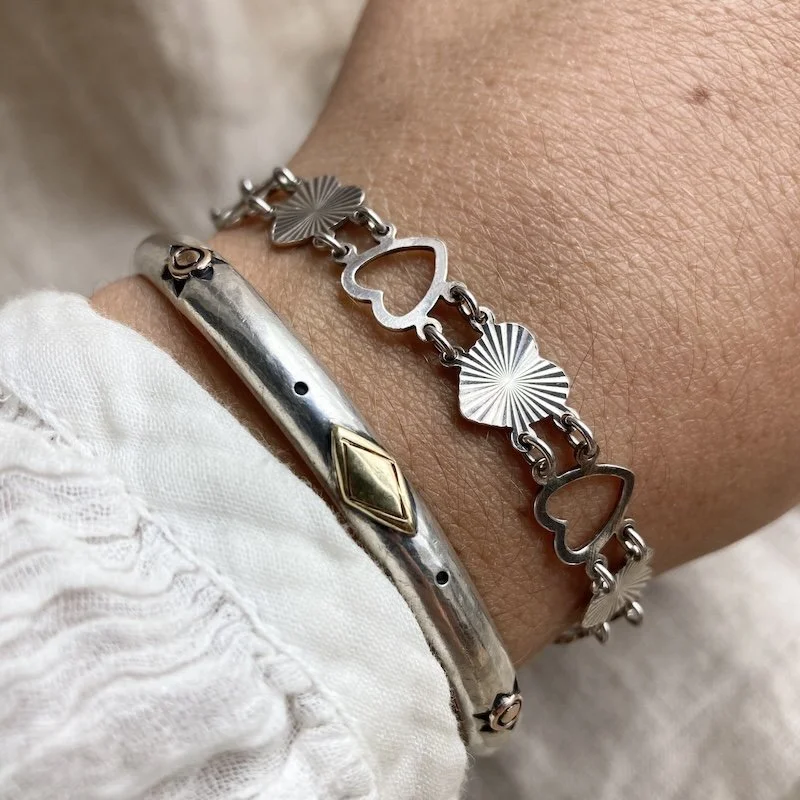 Pretty Vintage Sterling Silver Love Heart Bracelet